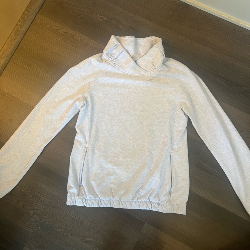 Lululemon light gray pullover with pockets Size 6